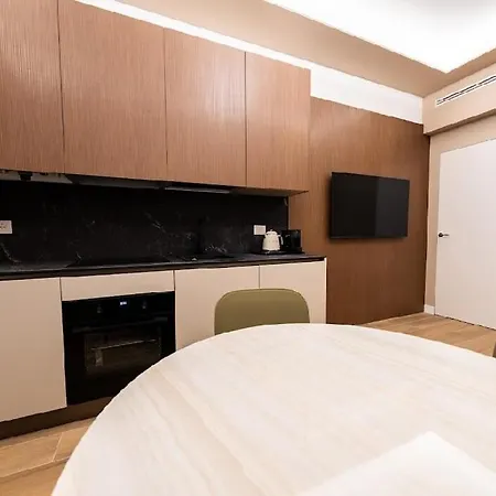 Donatello Golden House アパート *